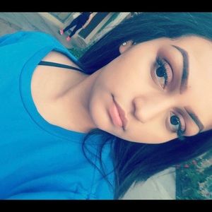 Meet your Posher, Vanessa